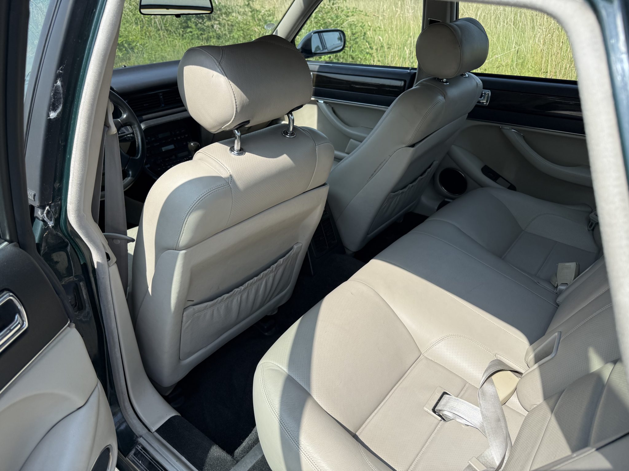 XJ6 4