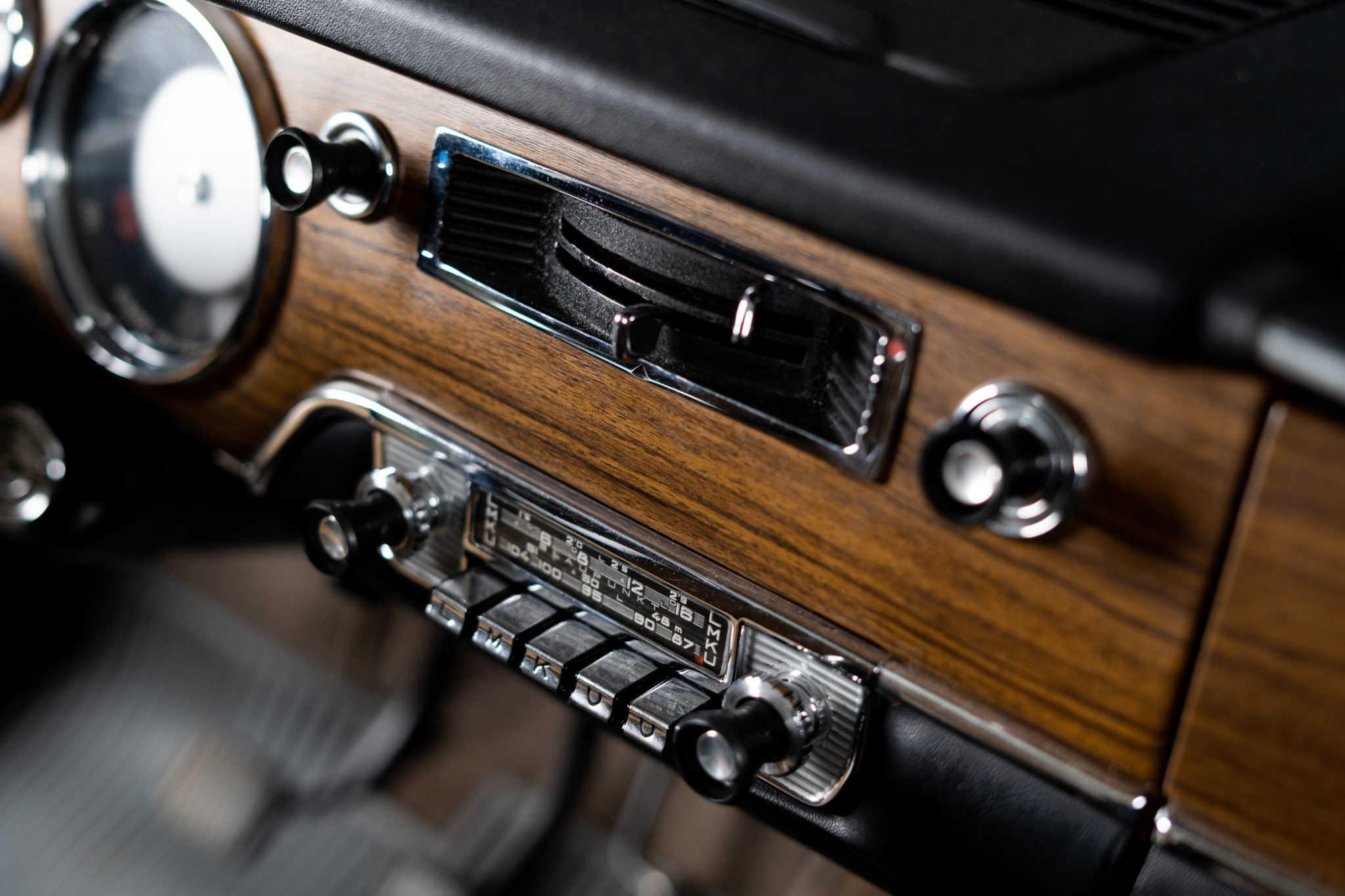 BMW 1600 Vert pale-61