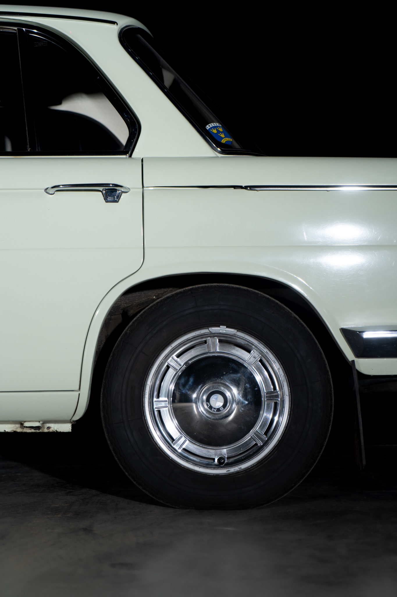 BMW 1600 Vert pale-89